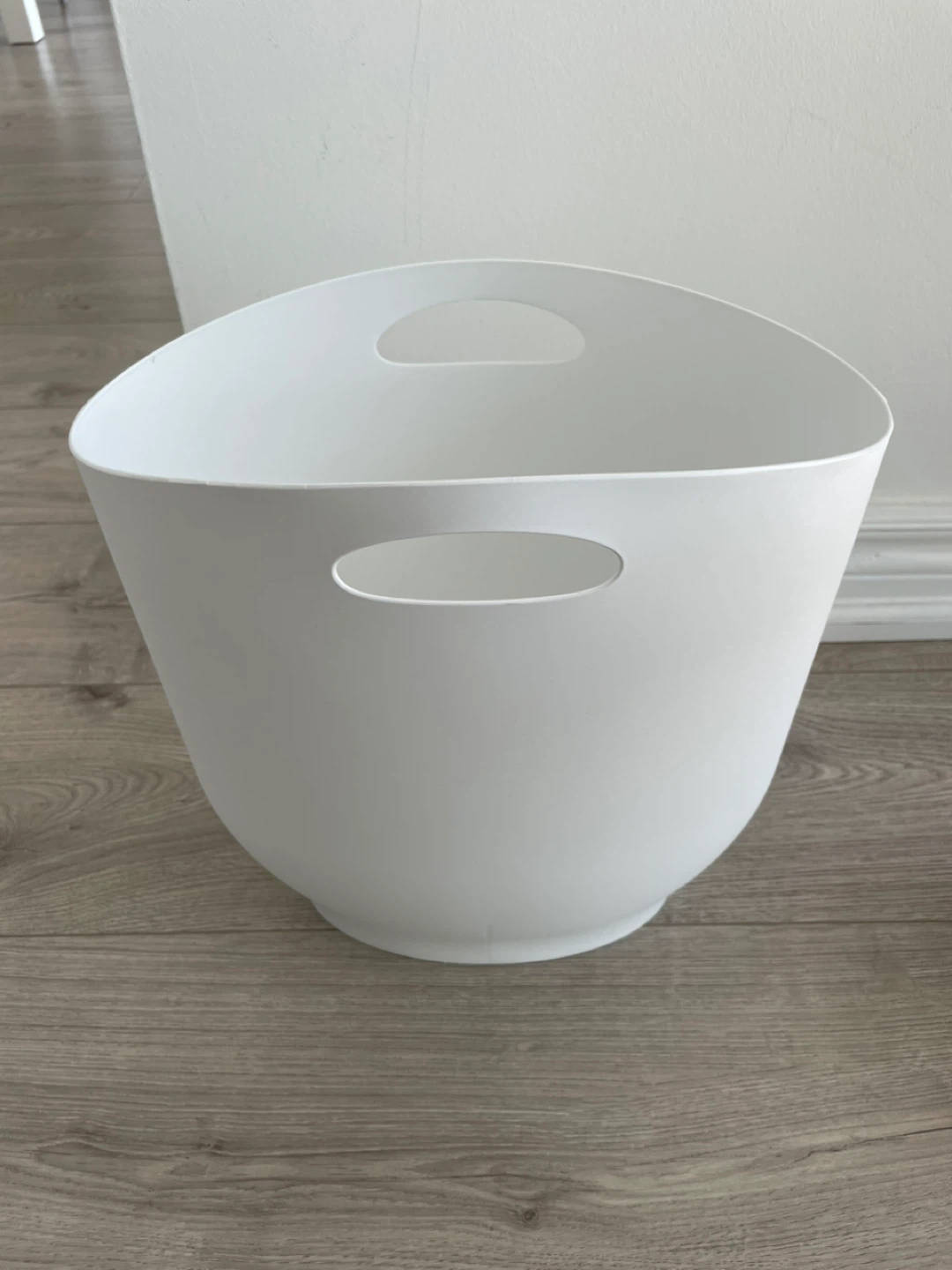 Moving 6/19) 3 Umbra Harlo White Wastebaskets