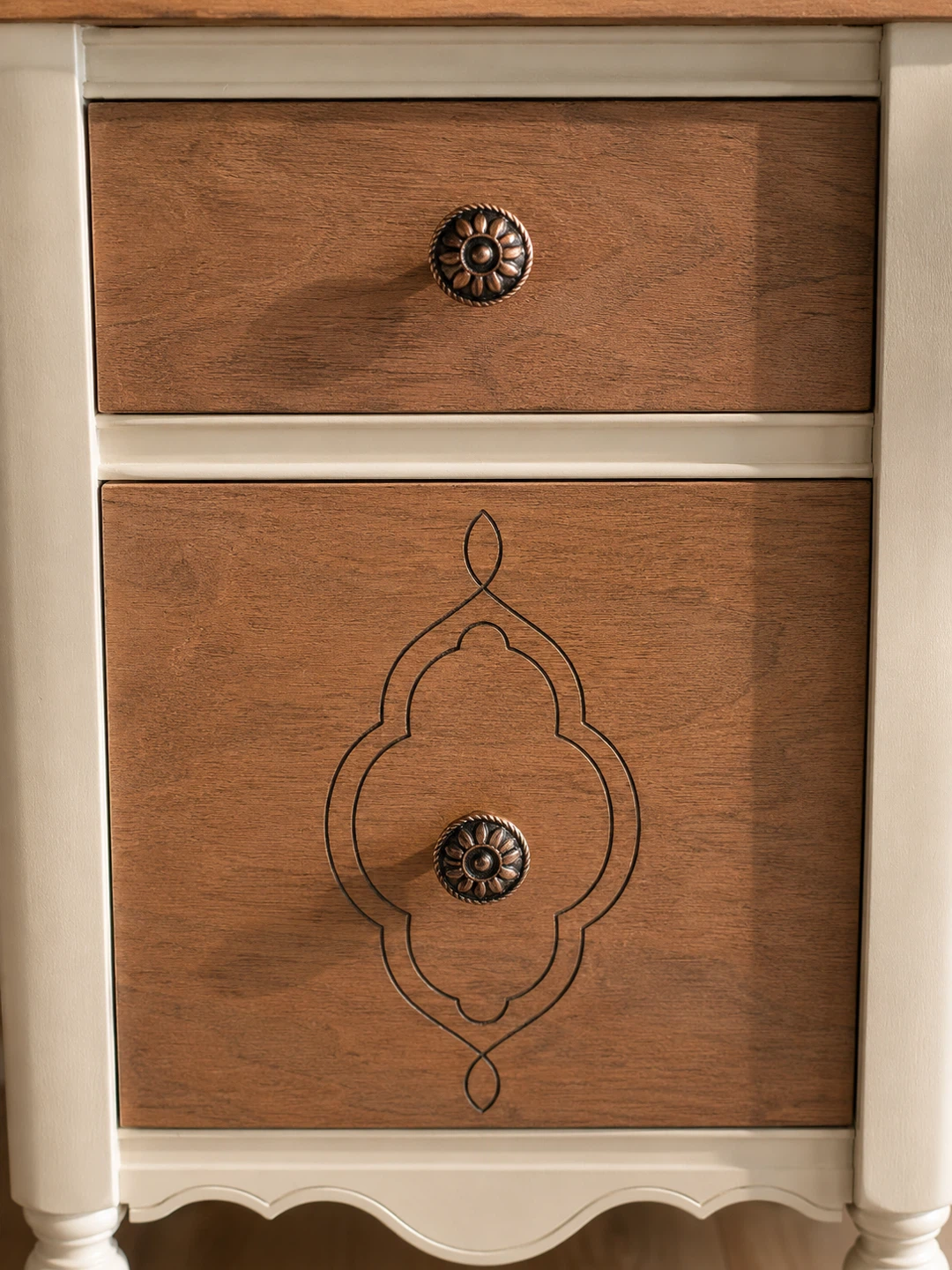 ✨Warm Walnut Accent Tables✨ - photo 4