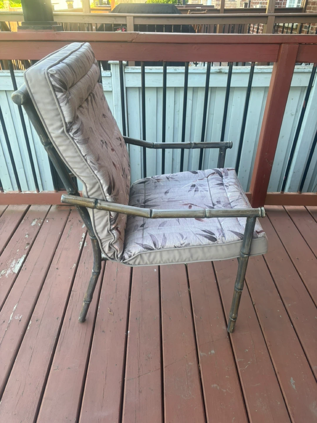 Bamboo Style 5 piece patio set with Floral Cushions - photo 2