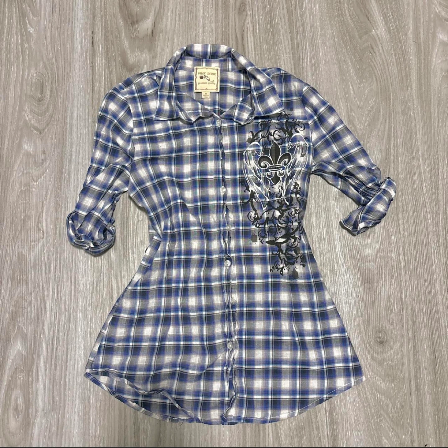 Hand Painted fleur de lis angel wing button up - photo 4