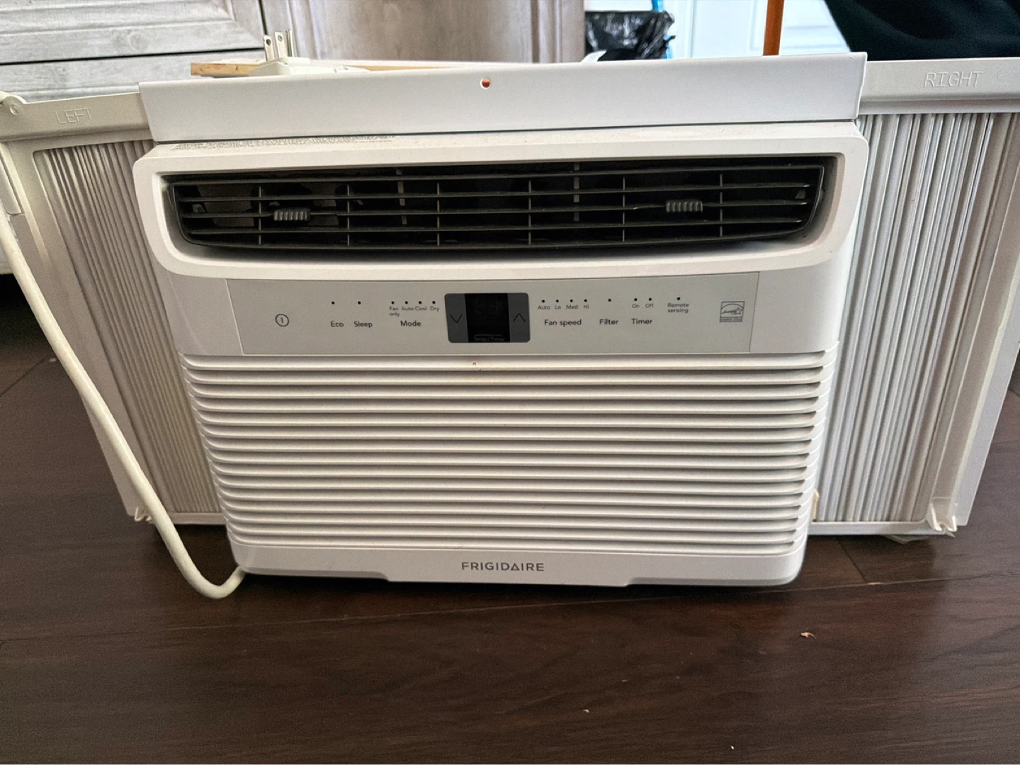 Frigidaire Window Air Conditioner - photo 3