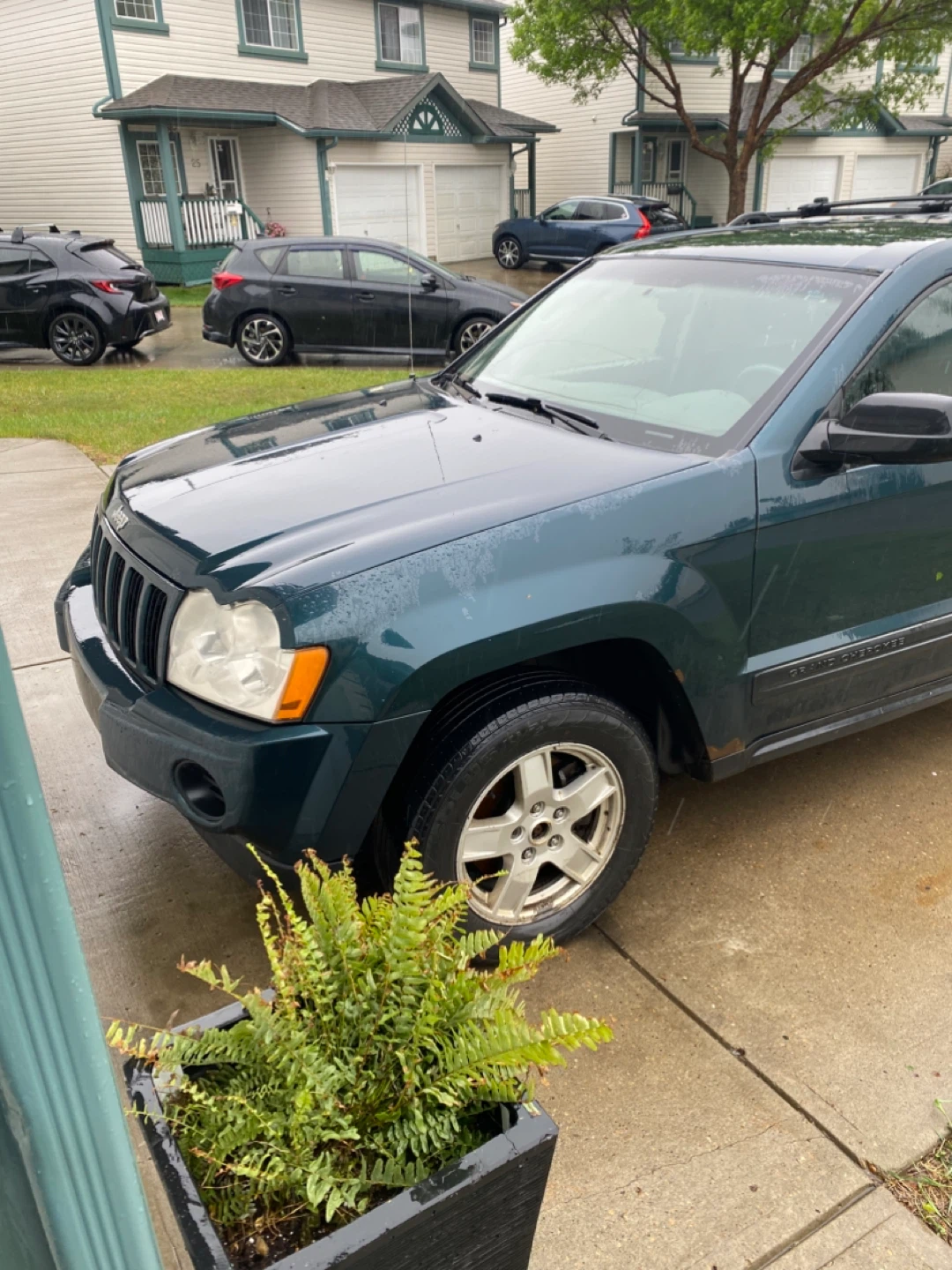 2005 Jeep Grand Cherokee Laredo ***