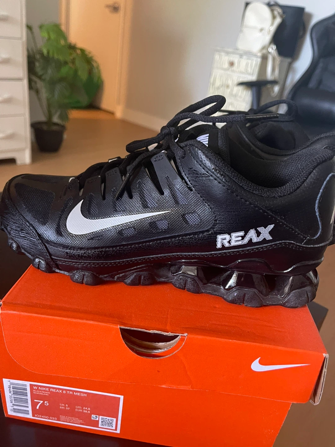 Nike REAX TR Mesh Women's Running Shoes - photo 2