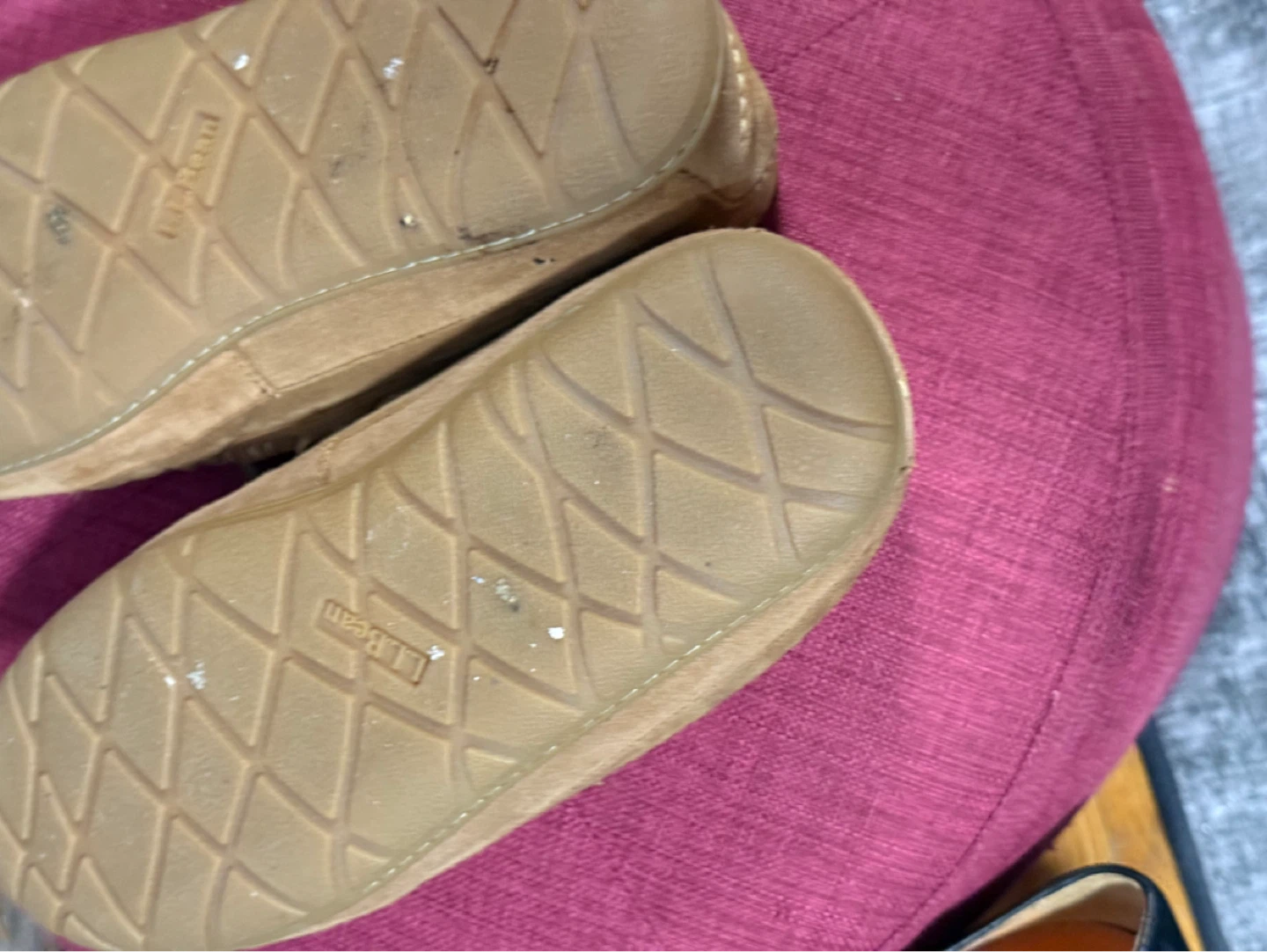 L.L.Bean Suede Shearling Lined Moccasin Slippers - photo 4