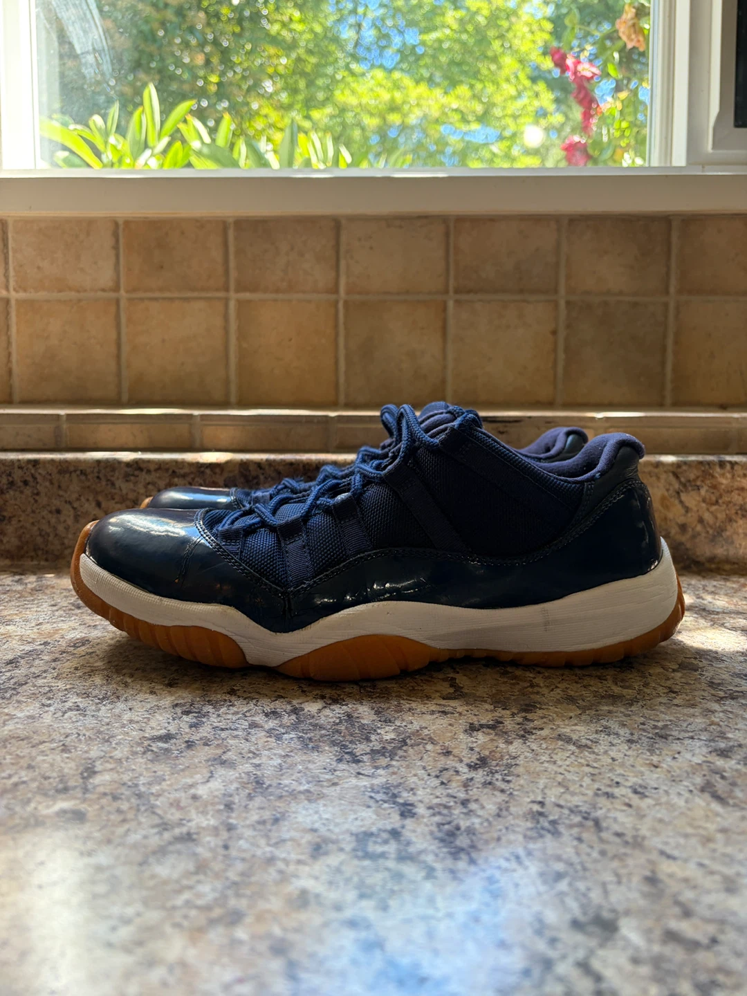 Air Jordan 11 Retro Navy Gum Sole - photo 2