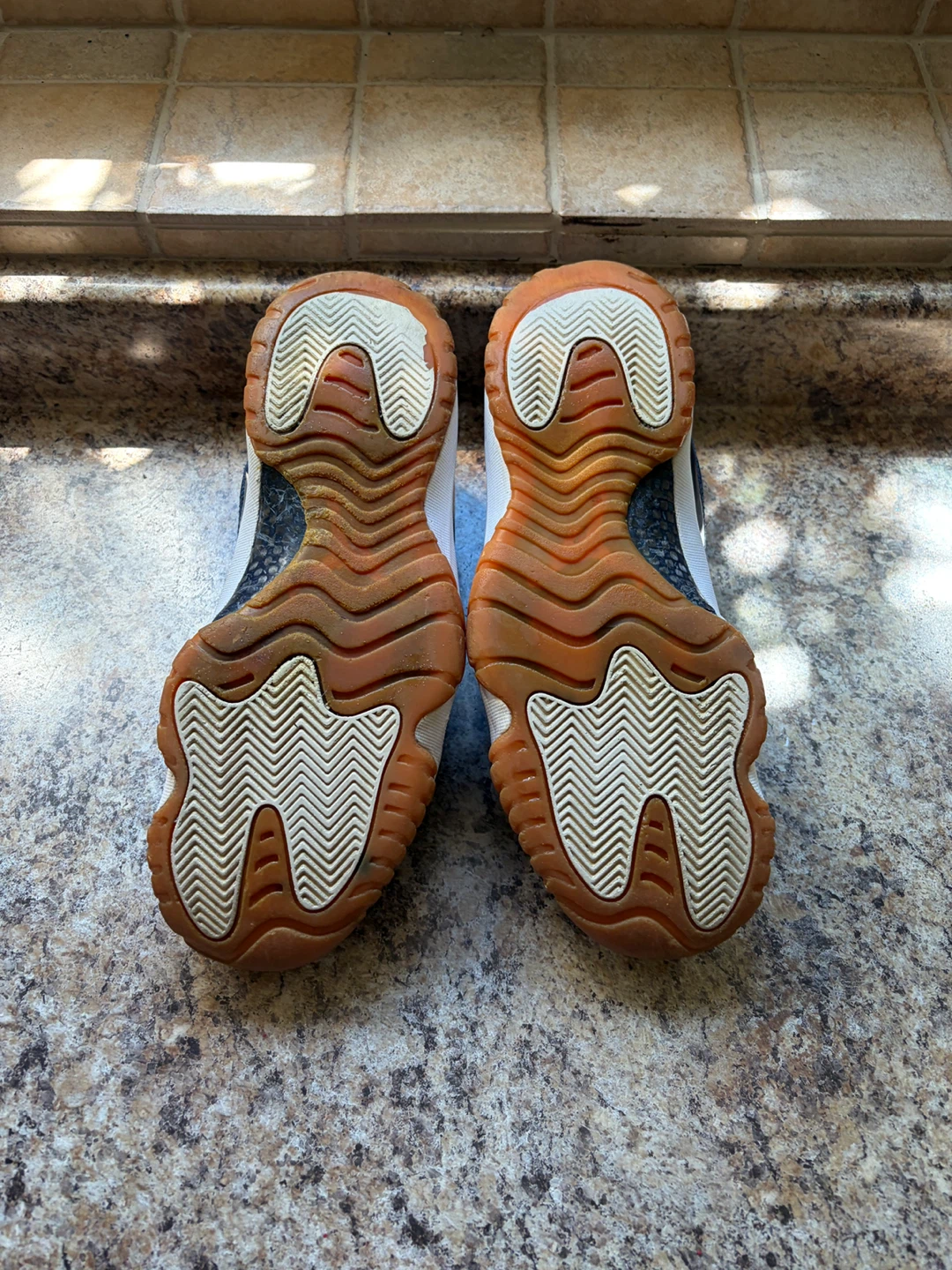 Air Jordan 11 Retro Navy Gum Sole - photo 4
