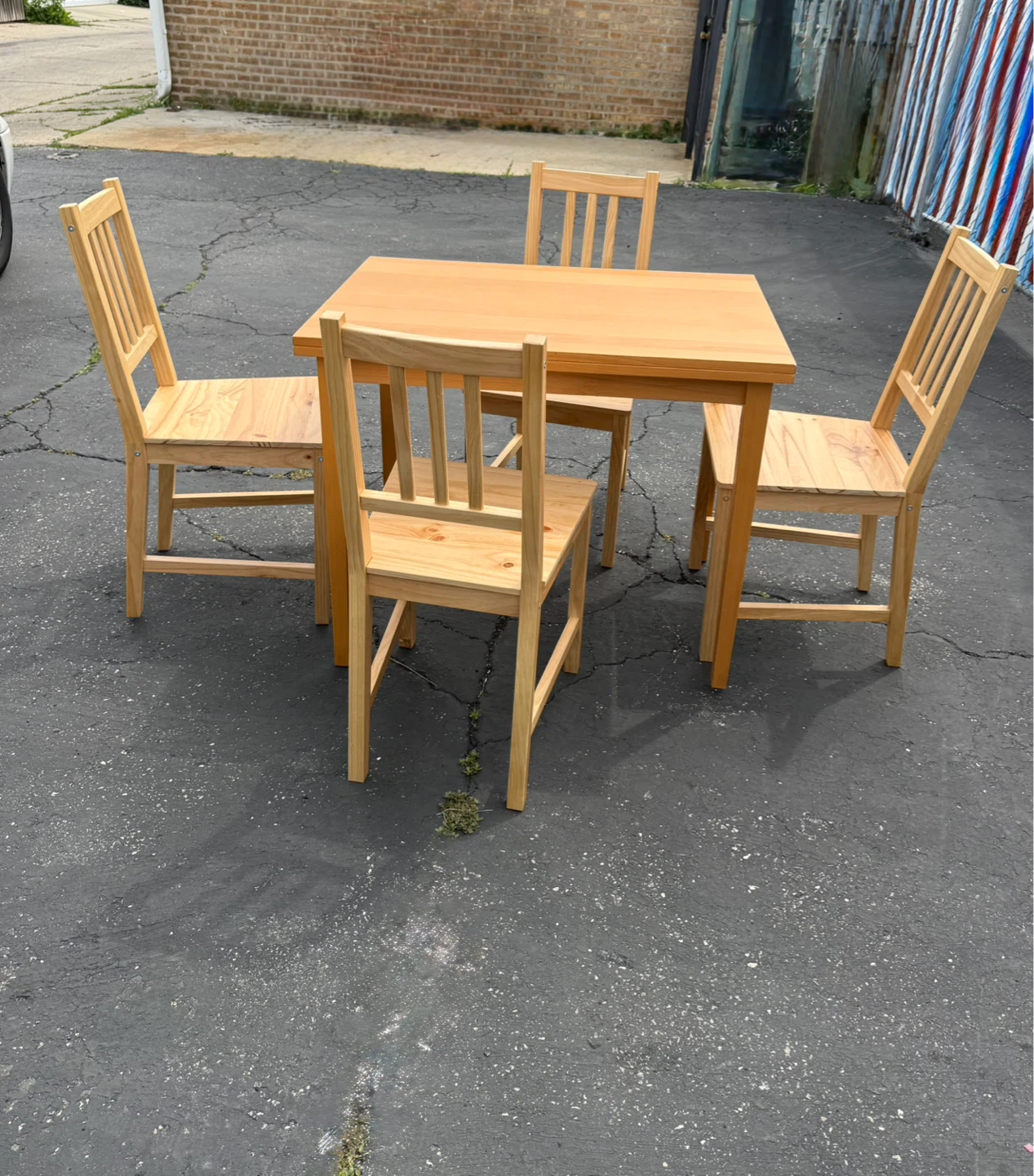 Light Wood Dining Table and 6 Chairs Set. $100.00 or best offer