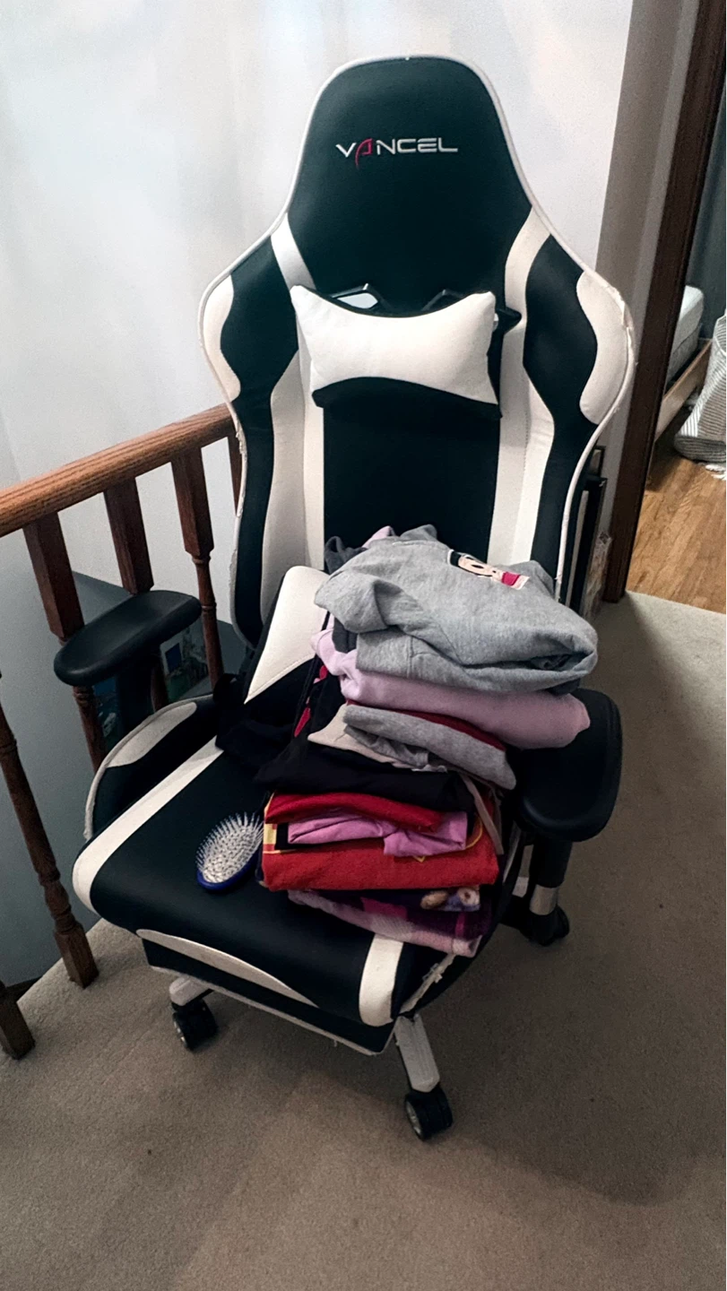 VANCEL Gaming Chair - Black/White