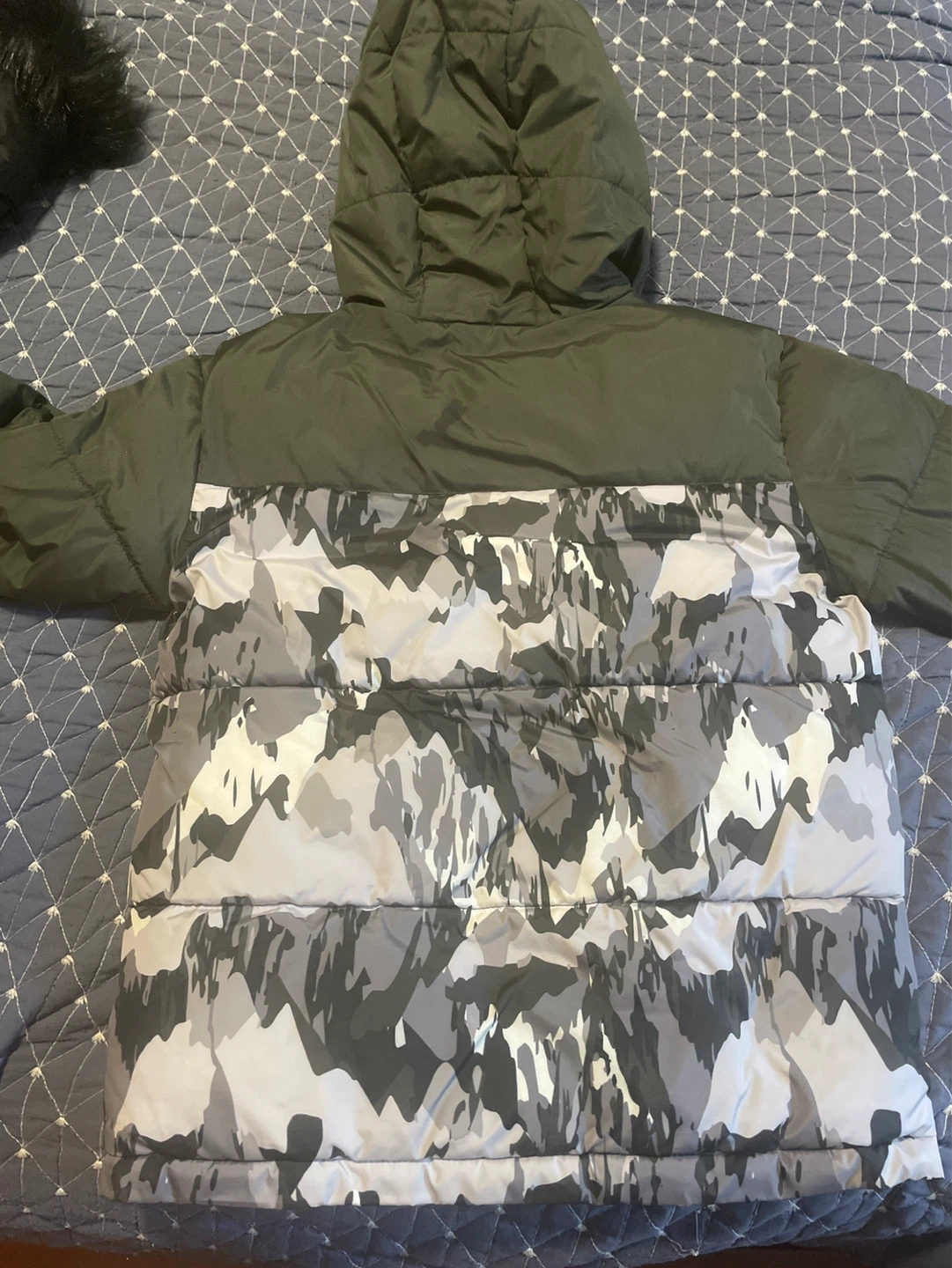 Old Navy Kids Puffer Jacket Size L (10-12) - photo 3