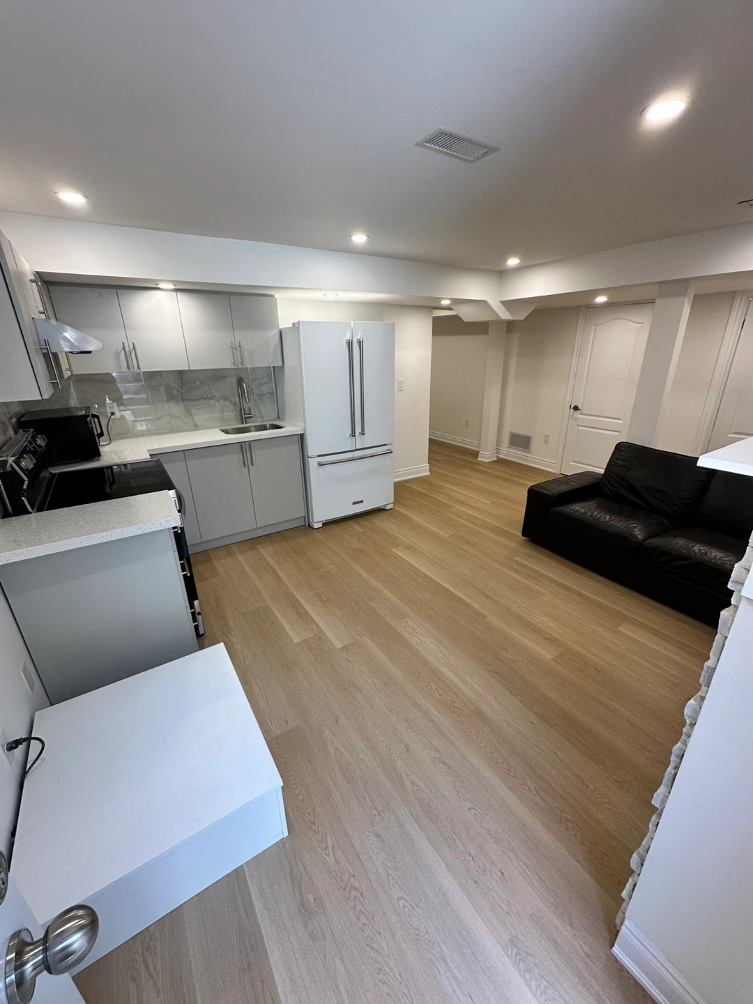 2 room 1 bath legal basement in Churchill meadows, Mississauga