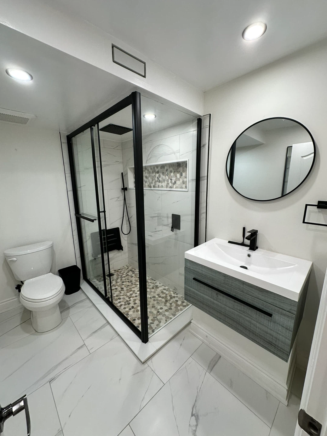 2 room 1 bath legal basement in Churchill meadows, Mississauga - photo 5