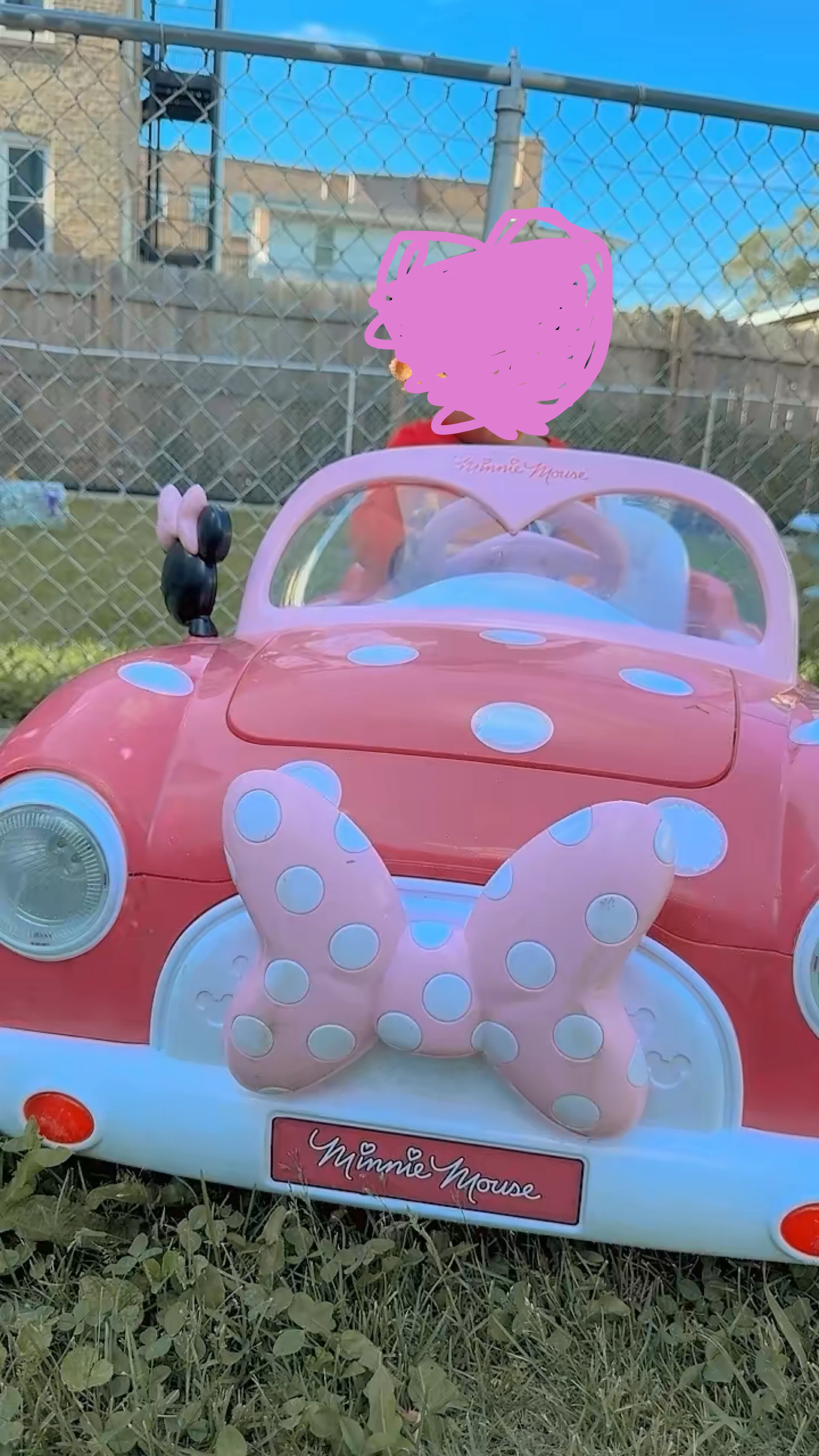 Disney Minnie Mouse Ride-On Car - photo 2