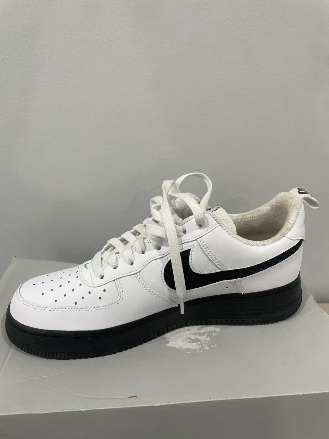 Nike Air Force 1 Low White Black Teal Size 9