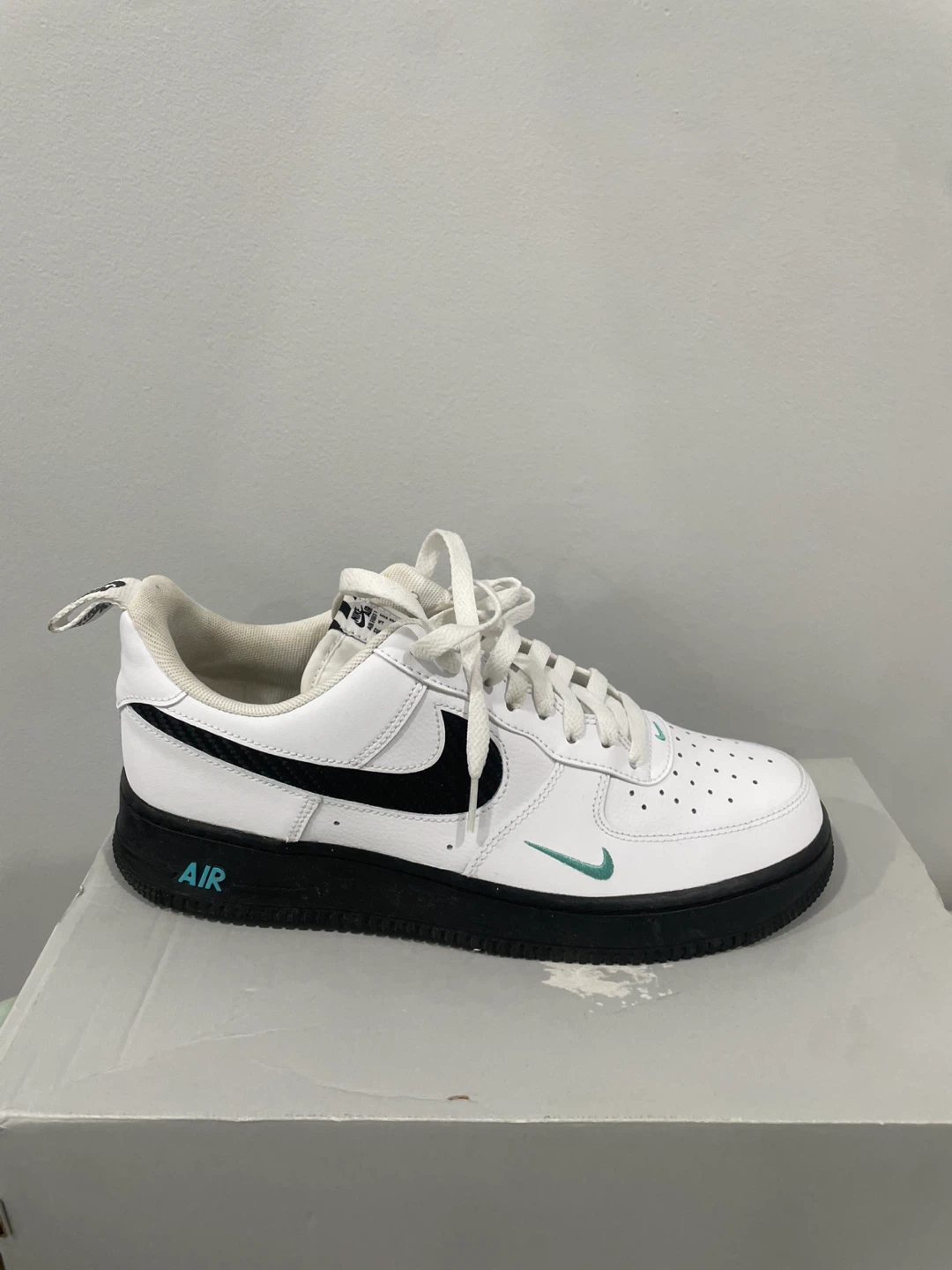 Nike Air Force 1 Low White Black Teal Size 9 - photo 2