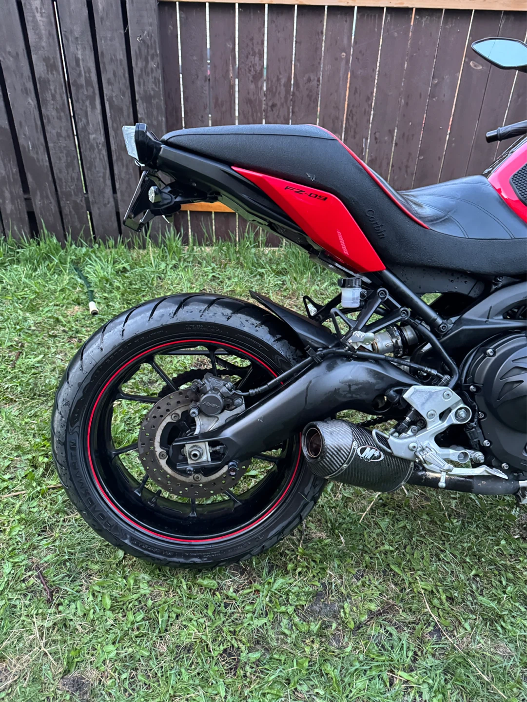 Red 2014 Yamaha FZ-09 | MT-09 - photo 4