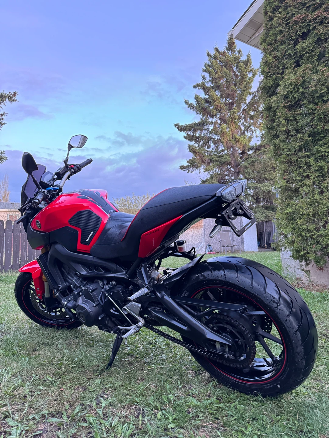 Red 2014 Yamaha FZ-09 | MT-09 - photo 5