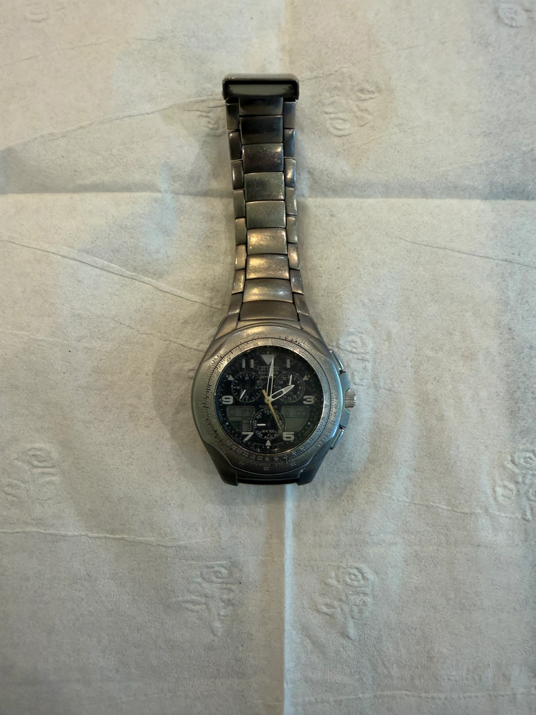 Citizen Eco-Drive Skyhawk Titanium Chronograph C650 - photo 3