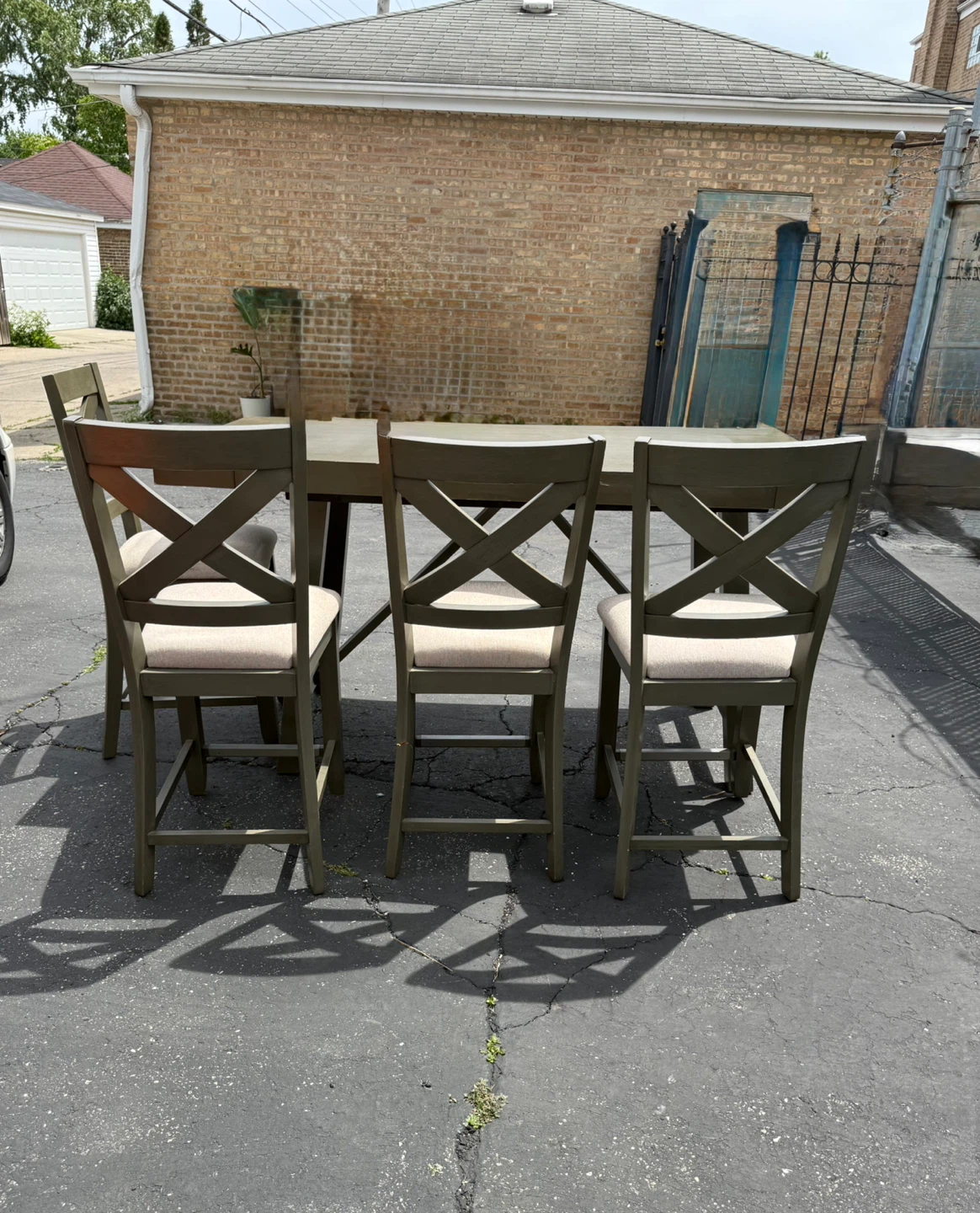 Beautiful table with 8 comfortable chairs. $200.00 or best offer