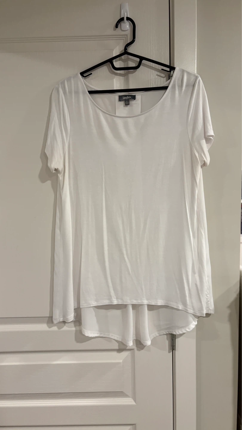 Neiman Marcus White T-Shirt