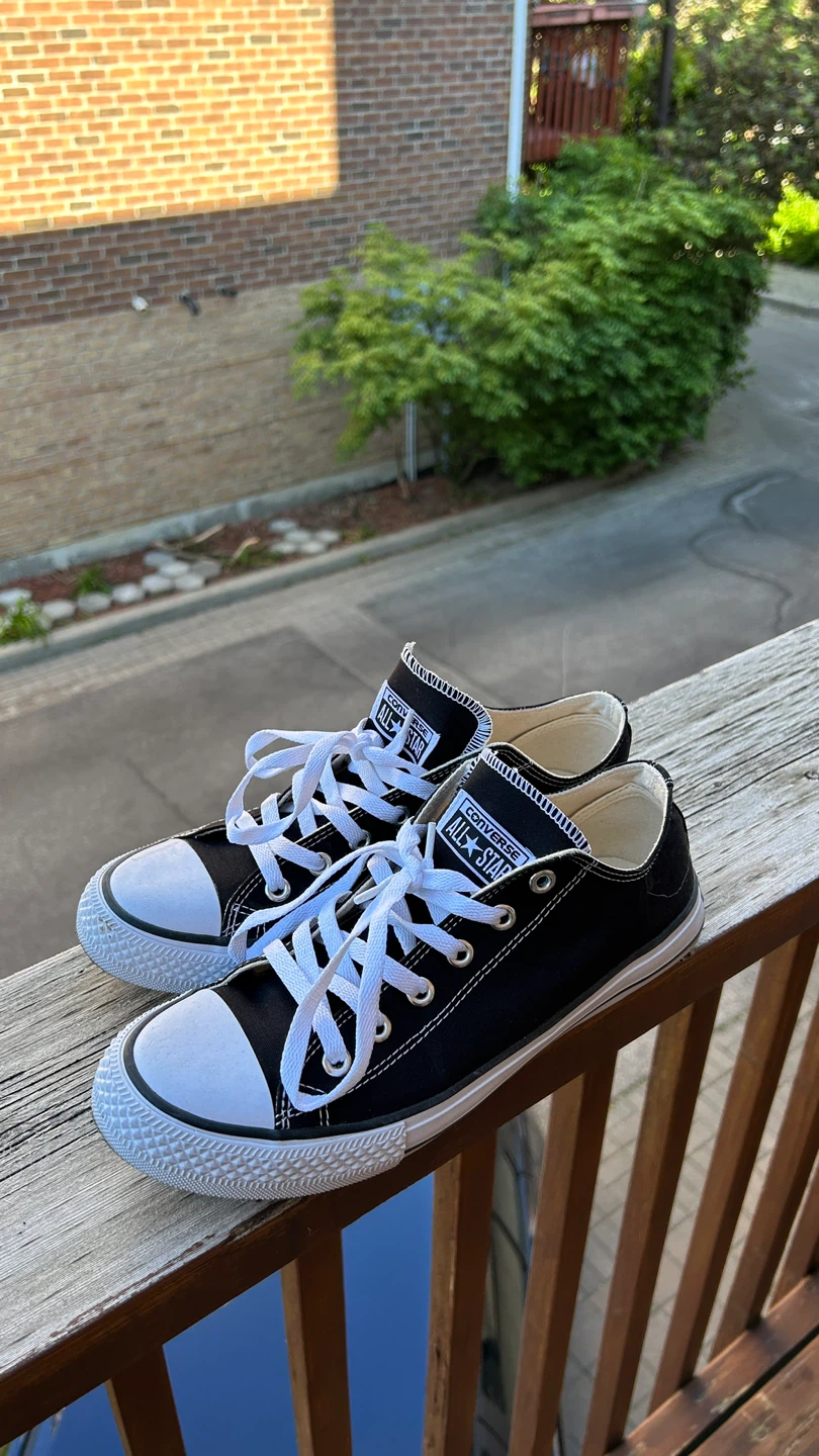 Converse Low Top, Men’s 9.5 size - photo 5