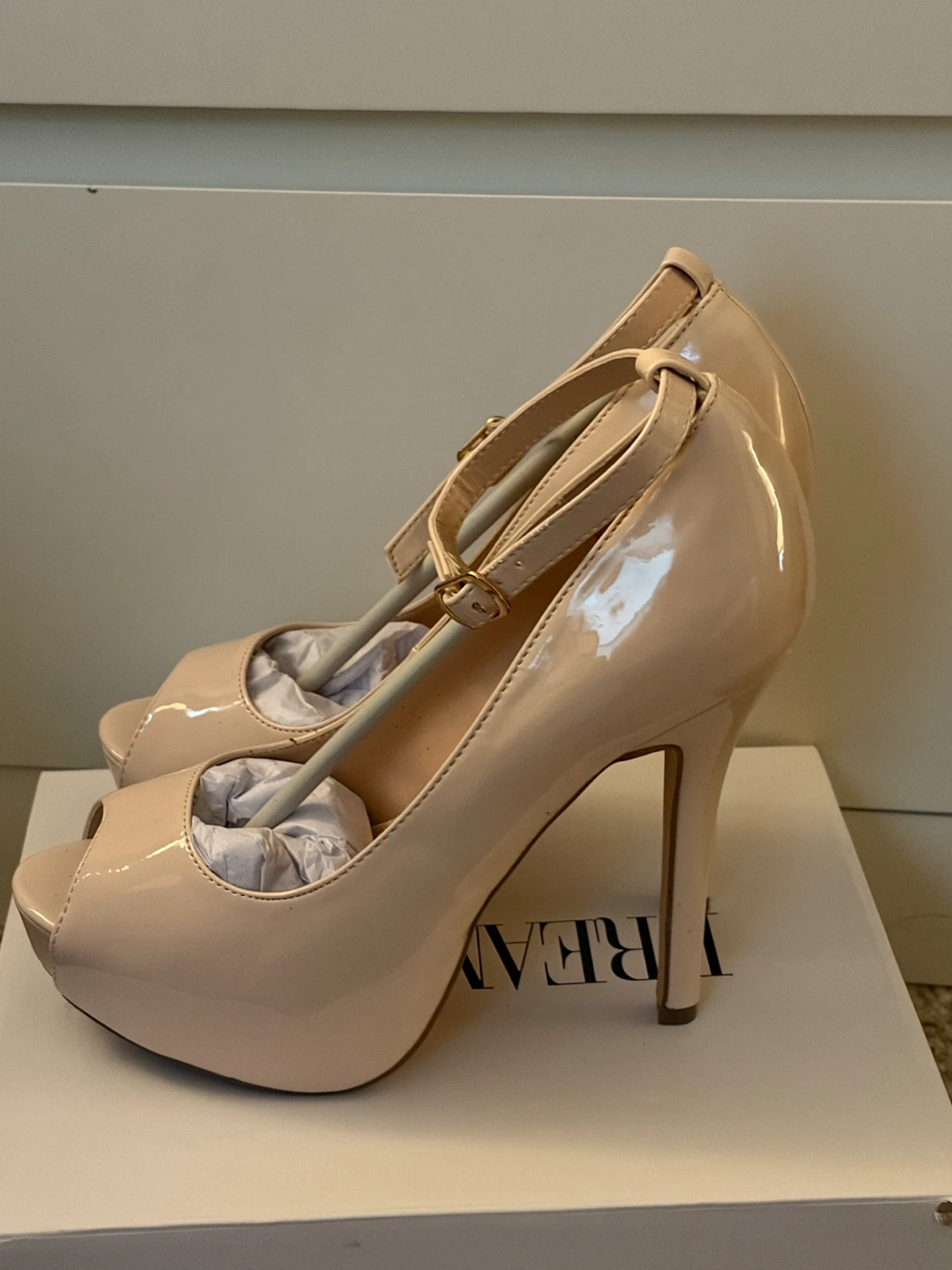 Dream Pairs Heels (detachable straps) - photo 3