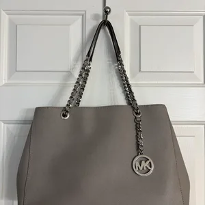 Michael Kors Shania Large Chain Tote