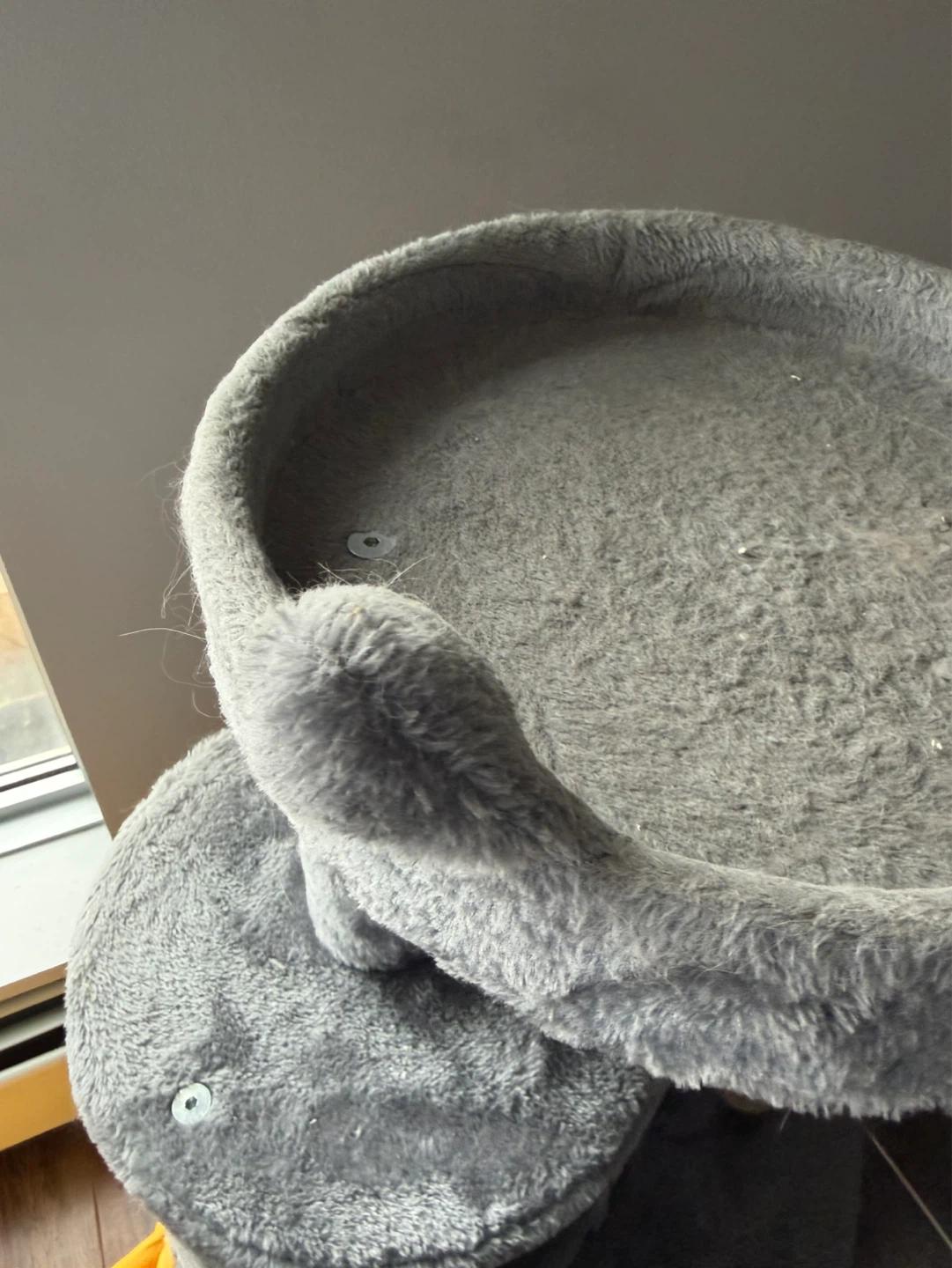 Cat tower, banana house, poof and scratch post - photo 2