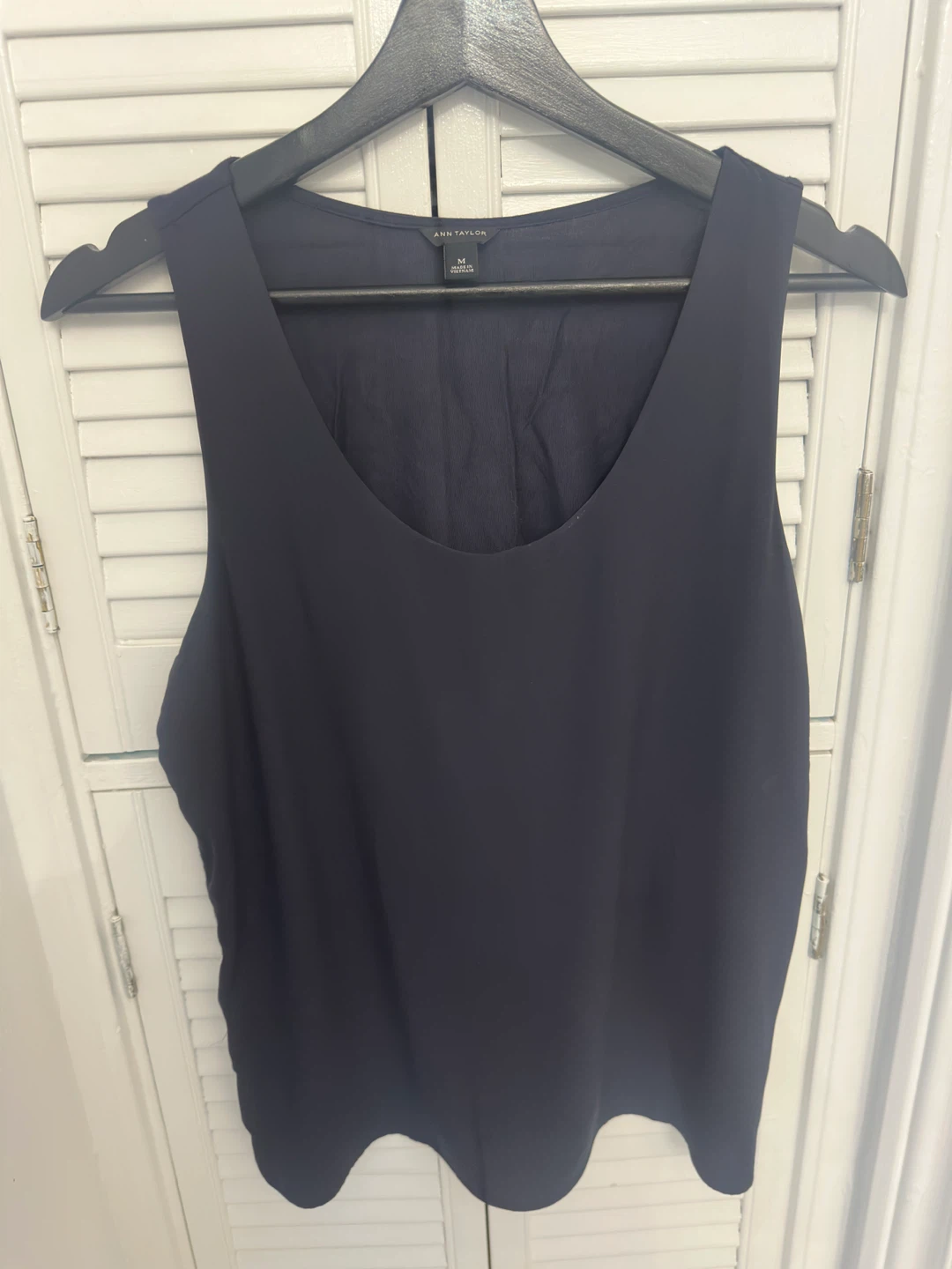 Ann Taylor Navy Sleeveless Tank Top - Size M