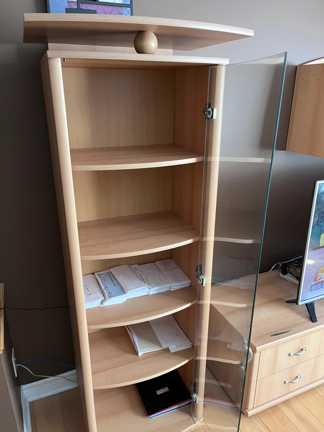 Tall display cabinet with glass door - photo 2