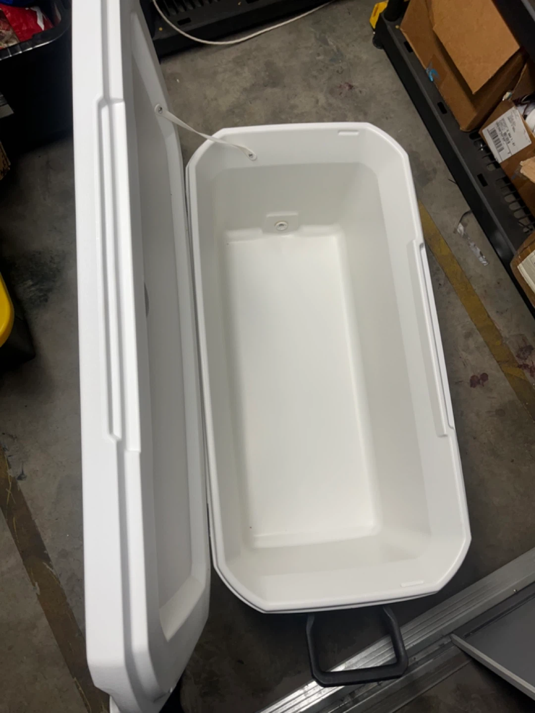 Coleman Classic 120 Quart Cooler - photo 2