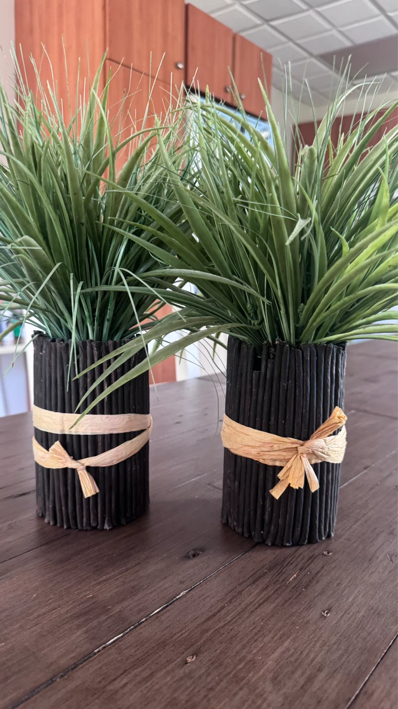 Set of 2 Artificial Grass Plant Decor Vases