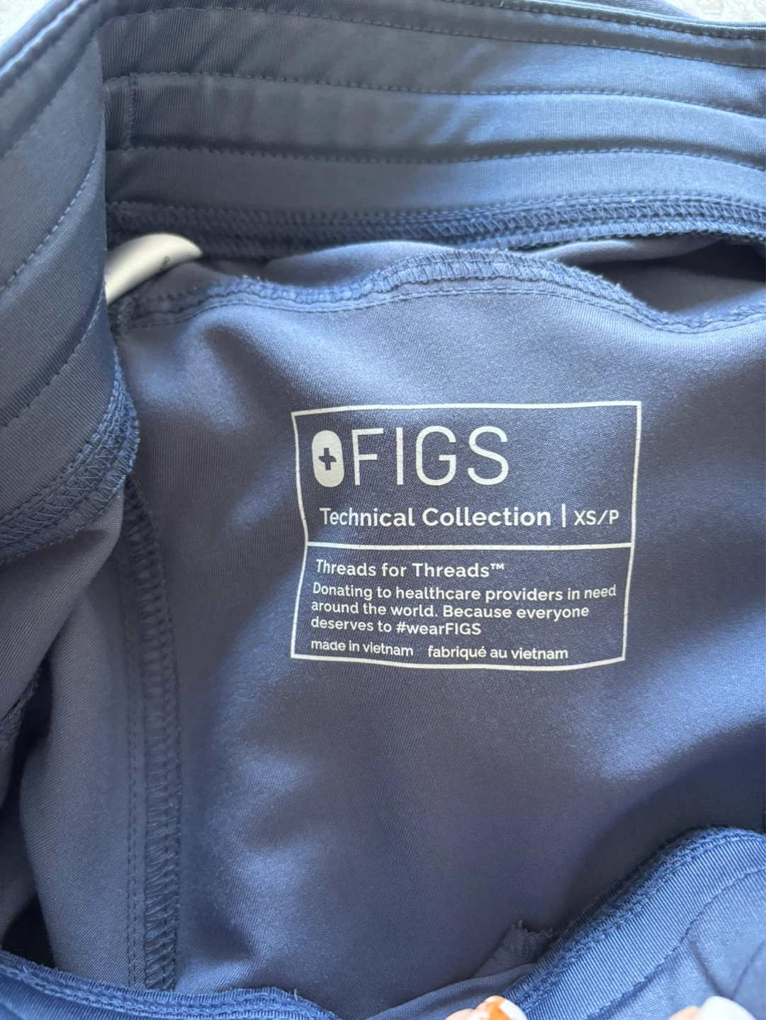 FIGS Space Navy Scrub Top and Pants Set - XXS/XS - photo 5