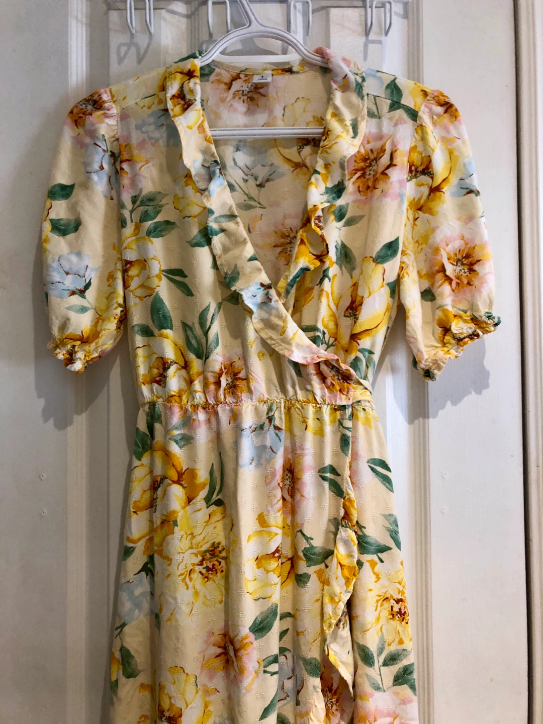 Old Navy Floral Wrap Dress small - photo 2