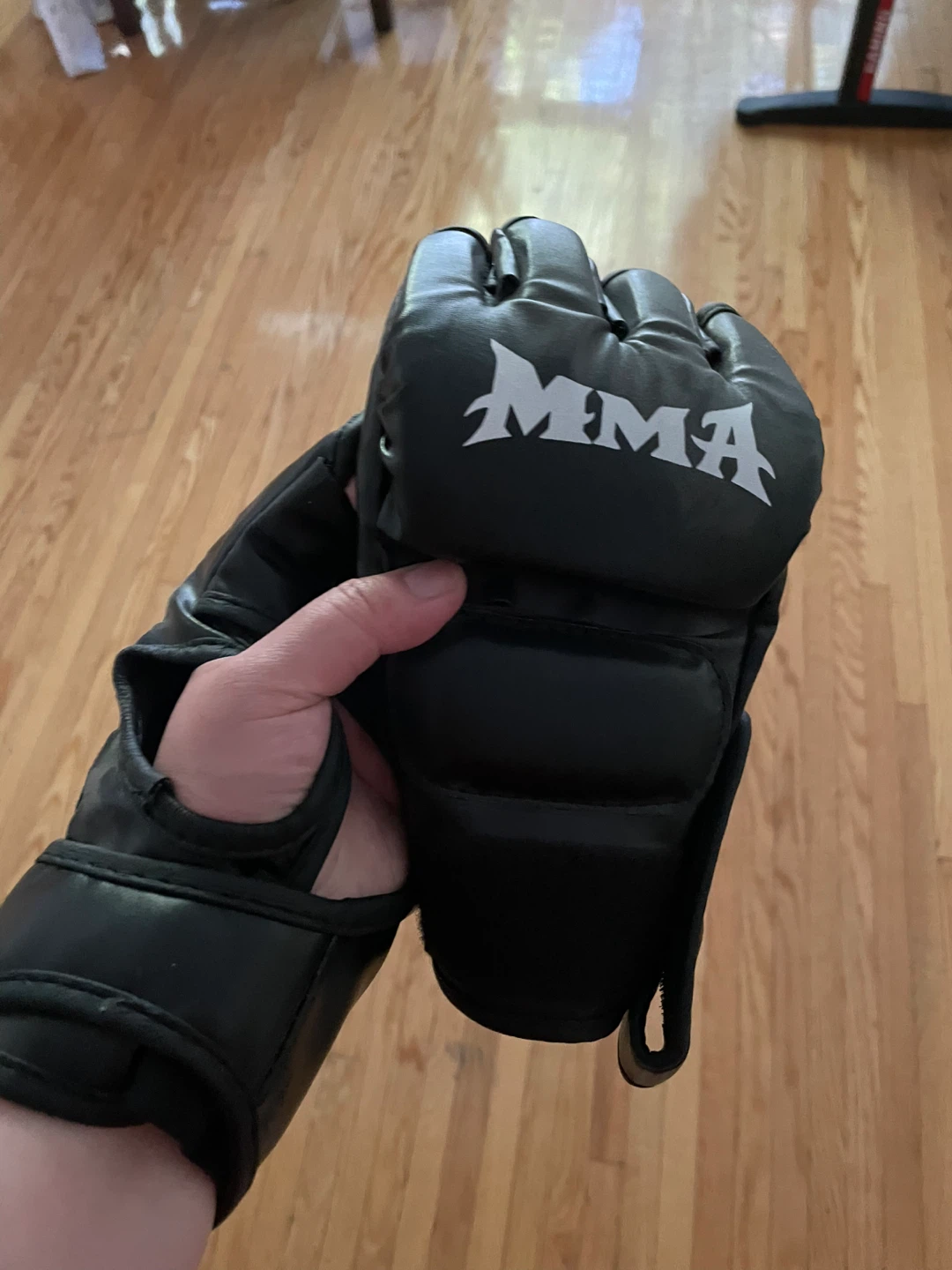 NEVER WORN NEW Black MMA Training Gloves - photo 3