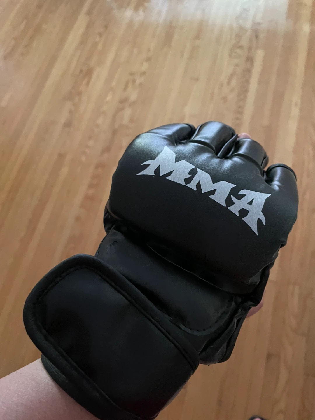 NEVER WORN NEW Black MMA Training Gloves - photo 2