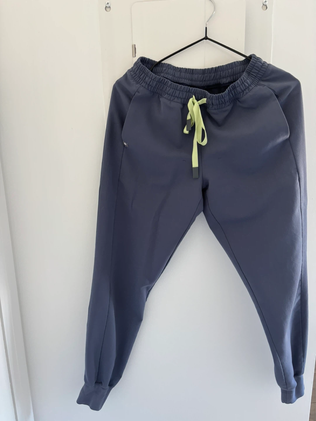 FIGS Space Navy Colour Scrub Top & Jogger Pants Set - photo 3