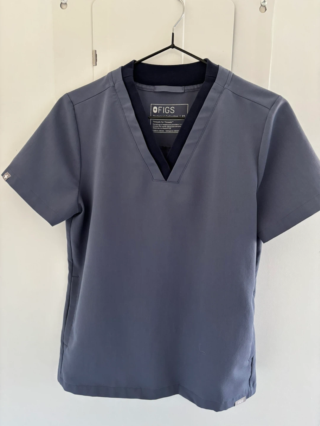 FIGS Space Navy Colour Scrub Top & Jogger Pants Set