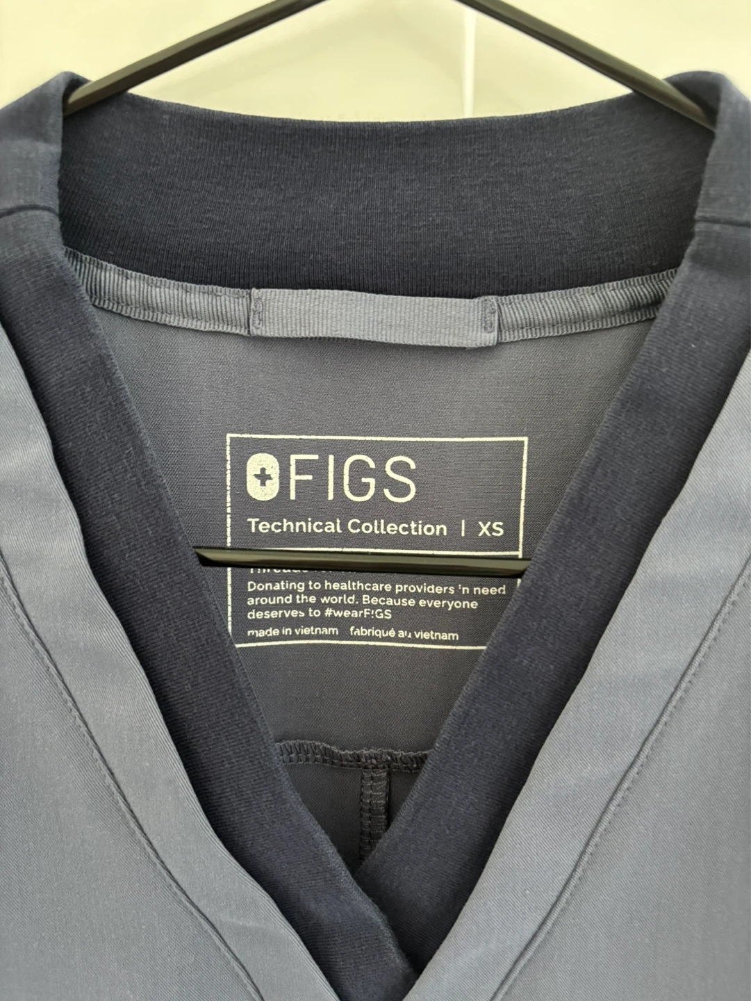 FIGS Space Navy Colour Scrub Top & Jogger Pants Set - photo 2