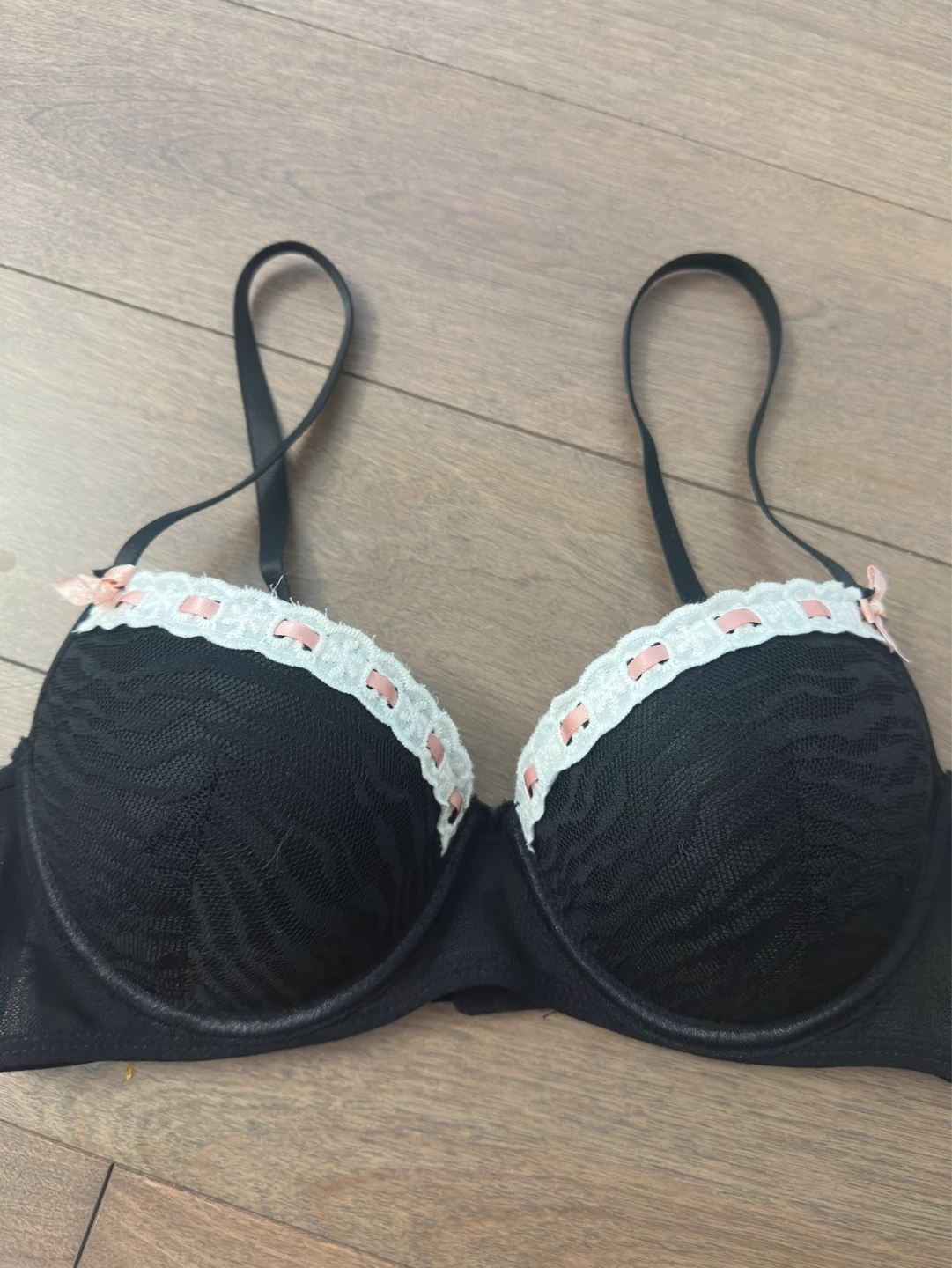Fashion Nova Bra with Pink Trim - Size 36B