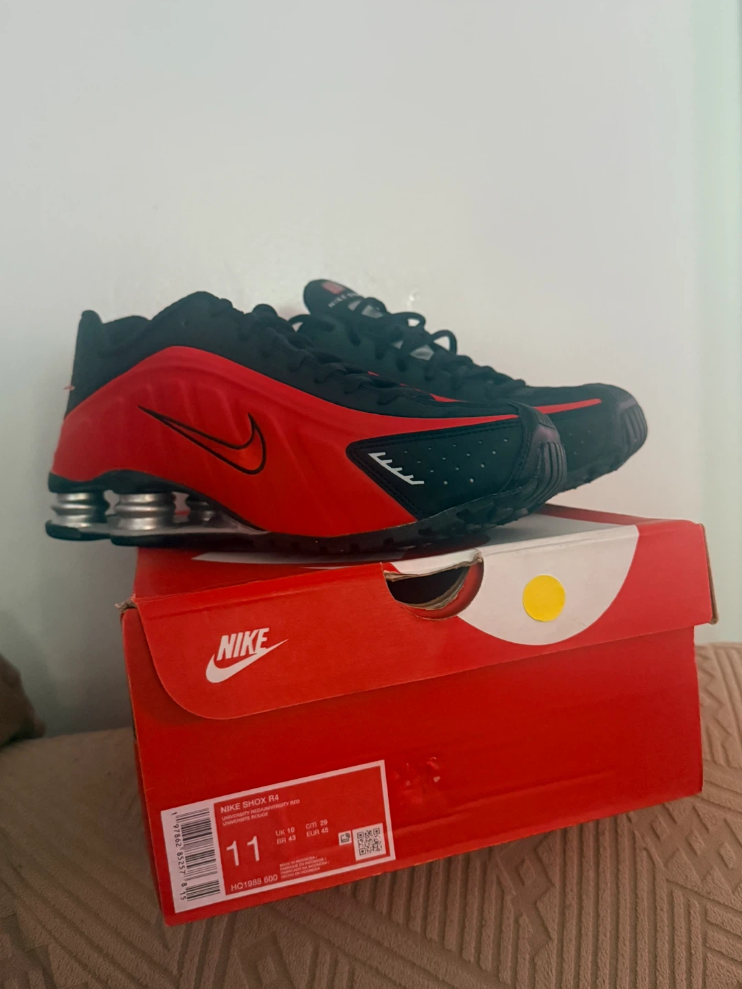 Nike Shox R4 Red/Black Running Shoes Size 11 - photo 4