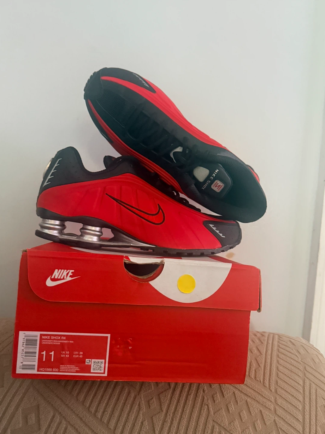 Nike Shox R4 Red/Black Running Shoes Size 11