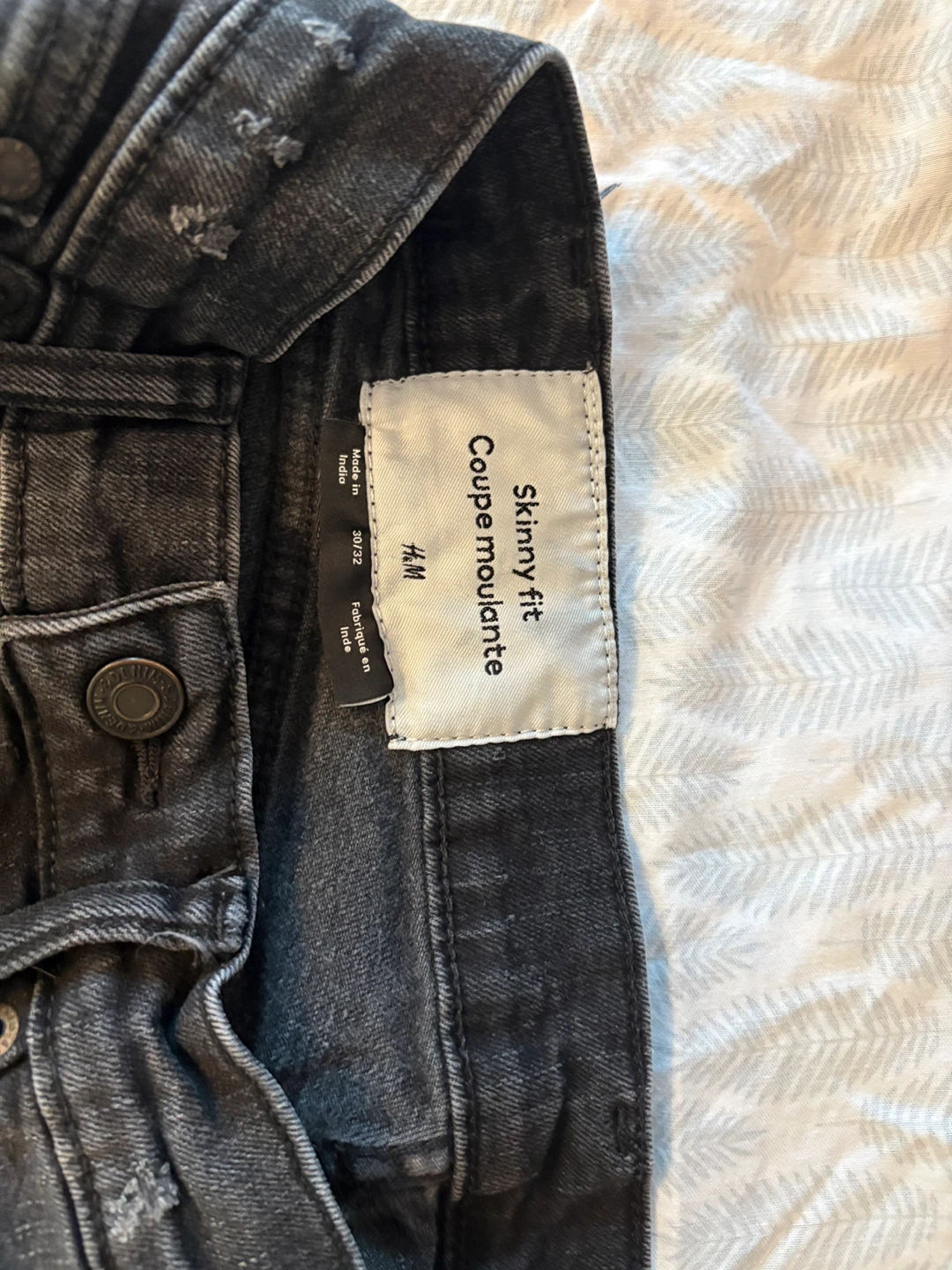 H&M Skinny Fit Ripped Jeans - Size 30/32 - photo 2