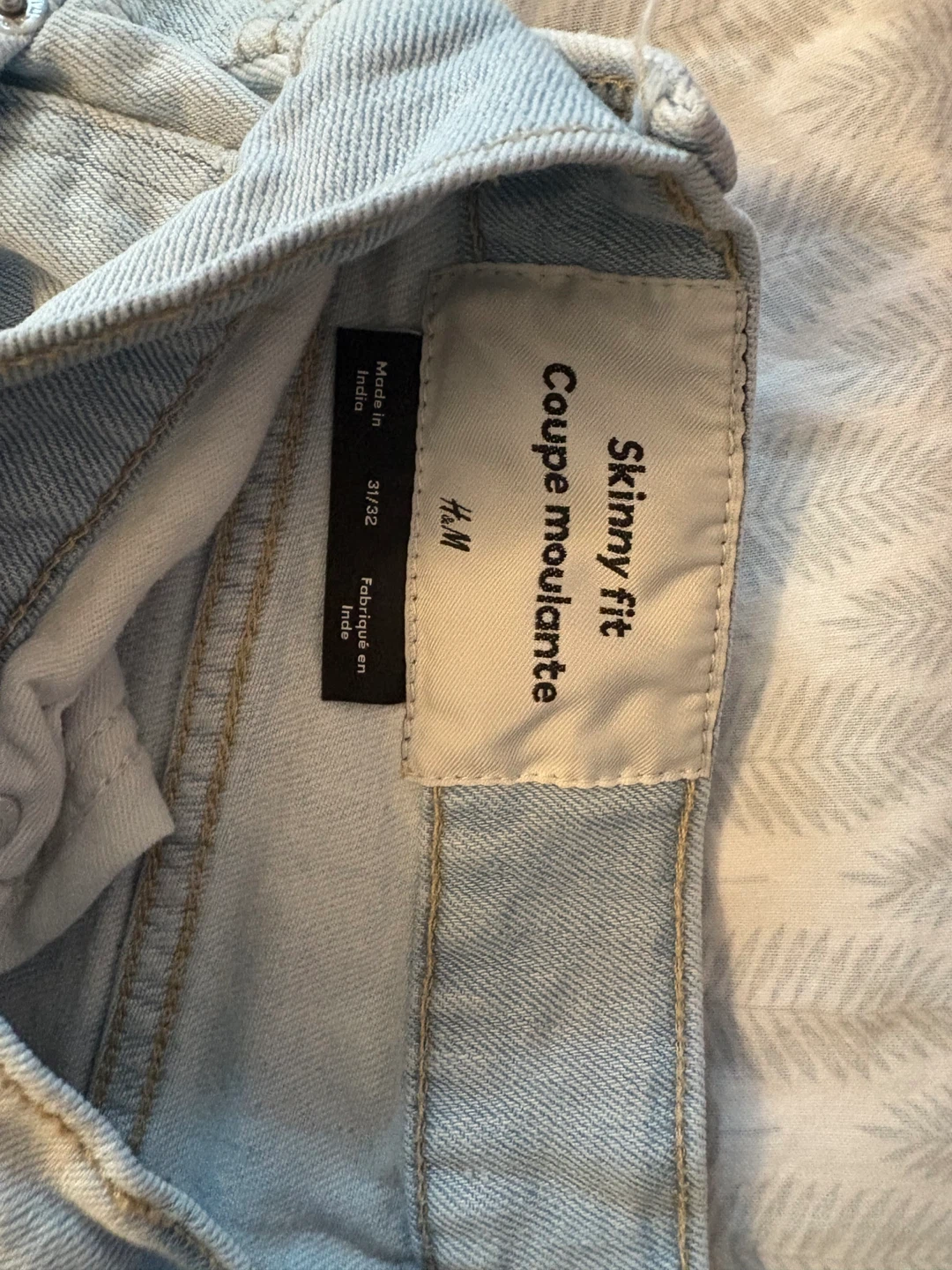 H&M Skinny Fit Ripped Jeans - photo 2