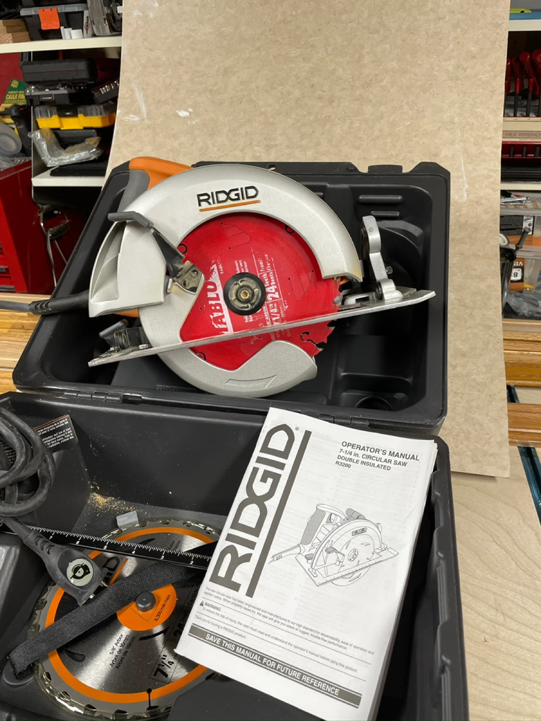 RIDGID 7-1/4 in. Circular Saw with Case and Extra Blade - photo 2
