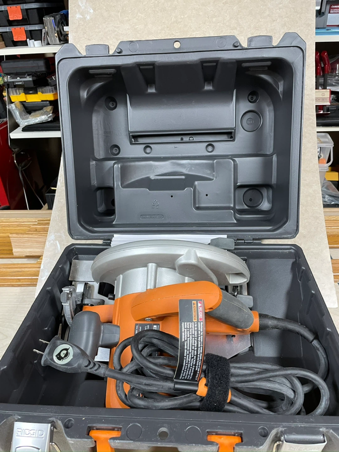 RIDGID 7-1/4 in. Circular Saw with Case and Extra Blade - photo 3