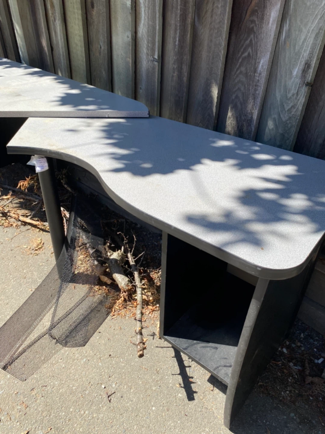Corner computer desk with grey top - photo 2