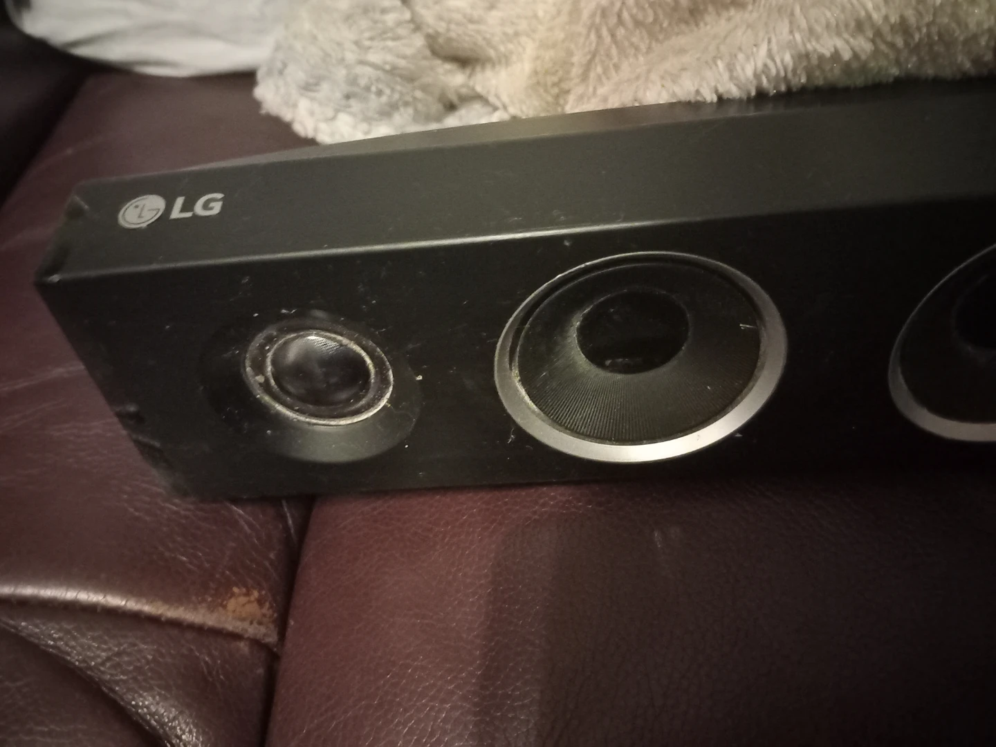 LG Soundbar - photo 2