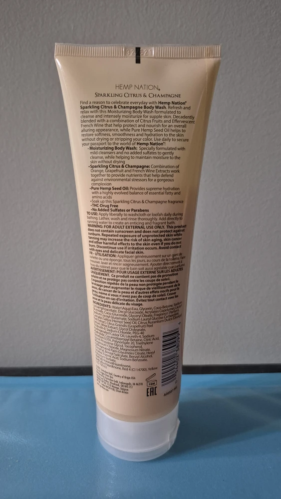Brand new Sparkling Citrus & Champagne Moisturizing Body Wash - photo 2