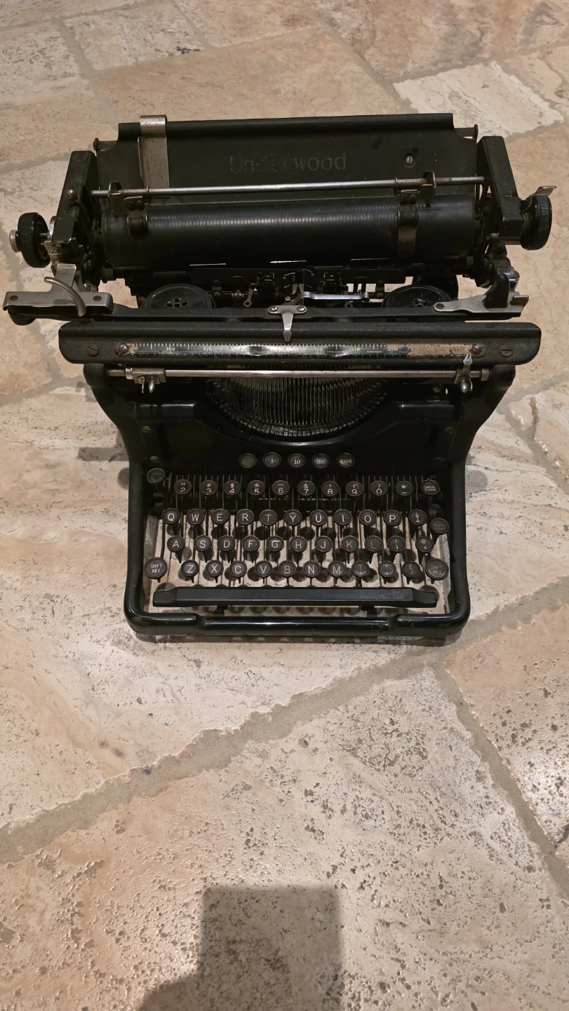Vintage Underwood Typewriter