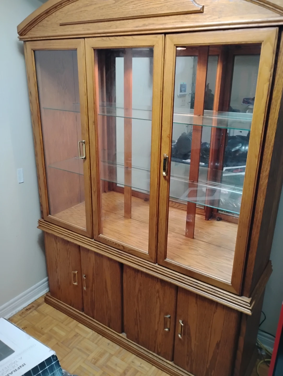 Solid Oak. Wooden Display Cabinet with Glass Doors